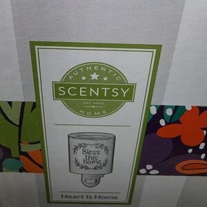 Scentsy Heart Is Home Warmer